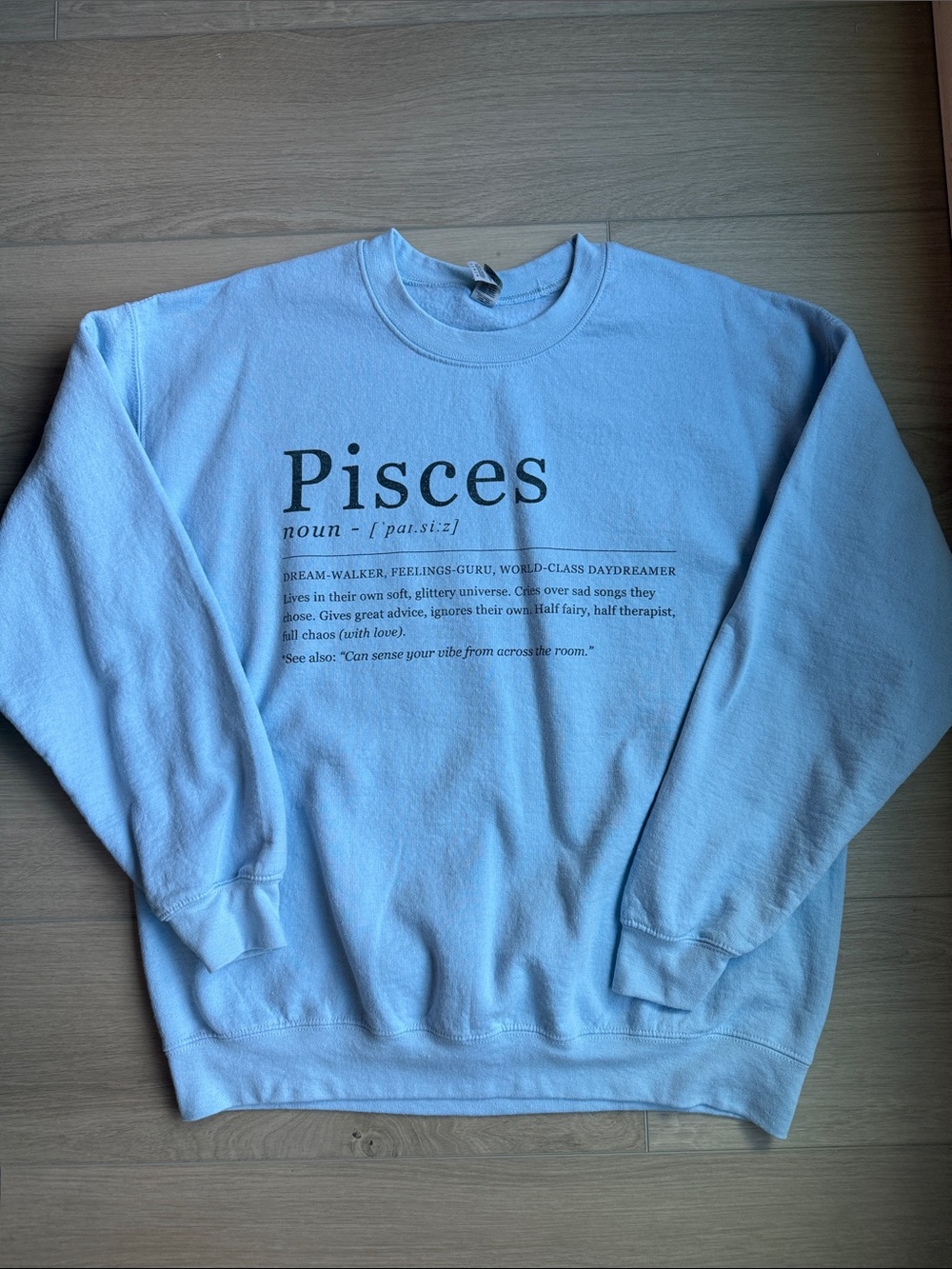Pisces Graphic Crewneck Sweatshirt - Light Blue, size L